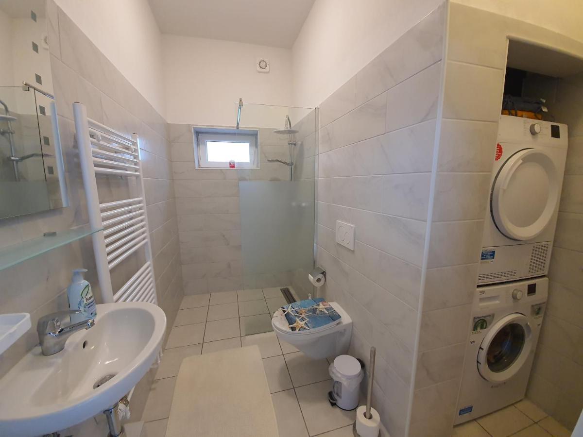 Husum Zentrum Bis 7 Personen. Ngoại thất bức ảnh